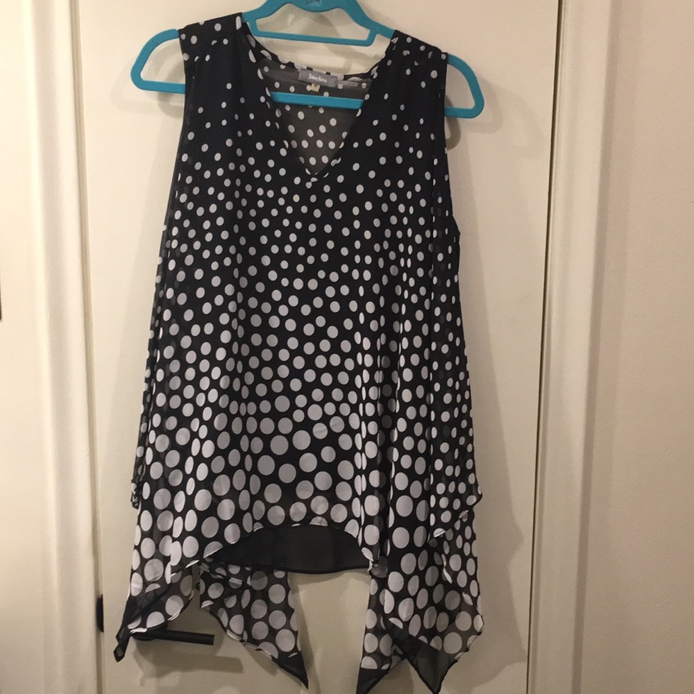 Sleeveless top.